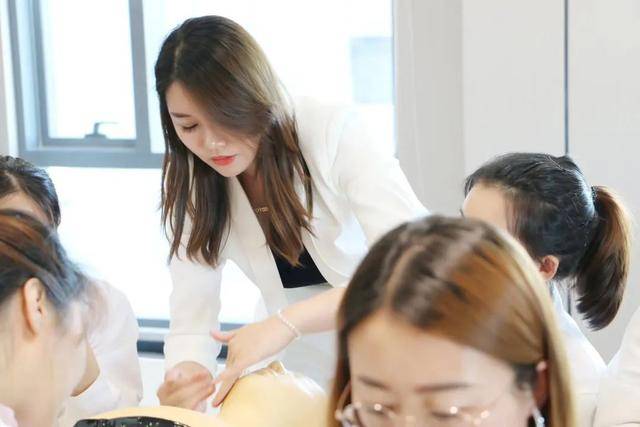 老美業(yè)人對美業(yè)小白的忠告